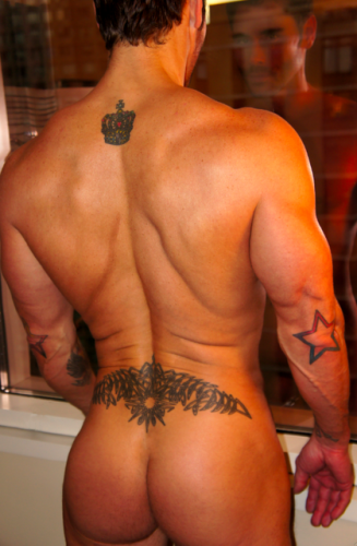 [Image: muscle-bodybuilder-butt-naked-ass-men-1-327x500.png]